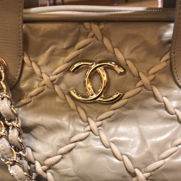 Large Grey Lambskin Bowler Bag - Picture 3 of 15